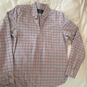 Men’s Small Vineyard Vines dress shirt